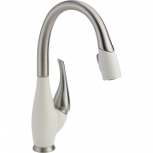 MONOCOMANDO DE COZINHA COM DUCHA REMOVÍVEL FUSE - AÇO ESCOVADO E PRETO - DELTA FAUCET